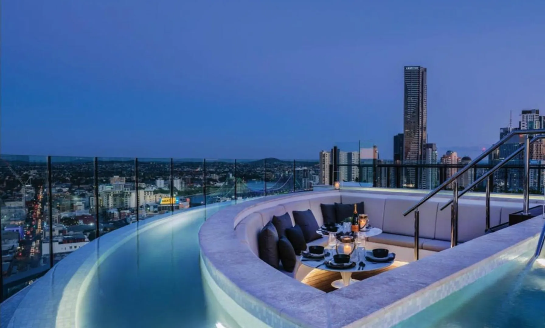 Top Floor Luxury Apartments Brisbane